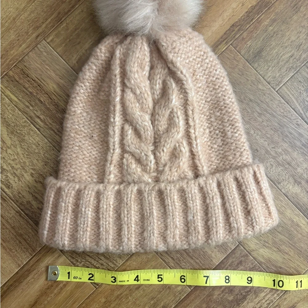 Express Pink Cream Cable Knit Pom-Pom Womens Warm winter hat